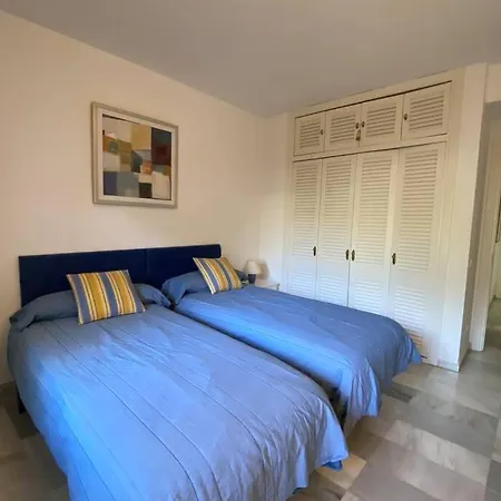 Alcazaba 901 דירה אסטפונה